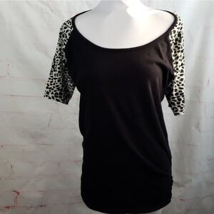 3/$25 Victoria's secret  leopard sleeve small